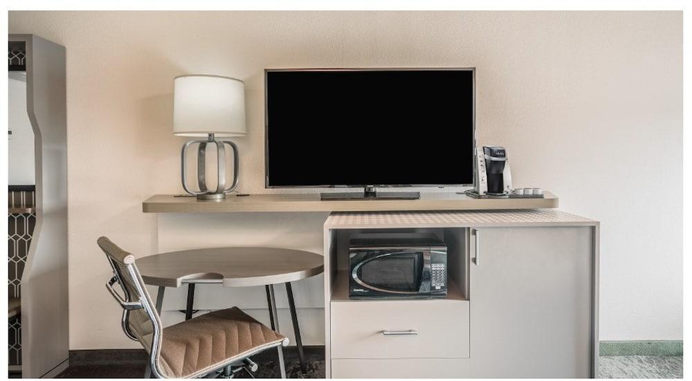 Holiday Inn Roanoke Airport - Conference Ctr By Ihg Exteriör bild
