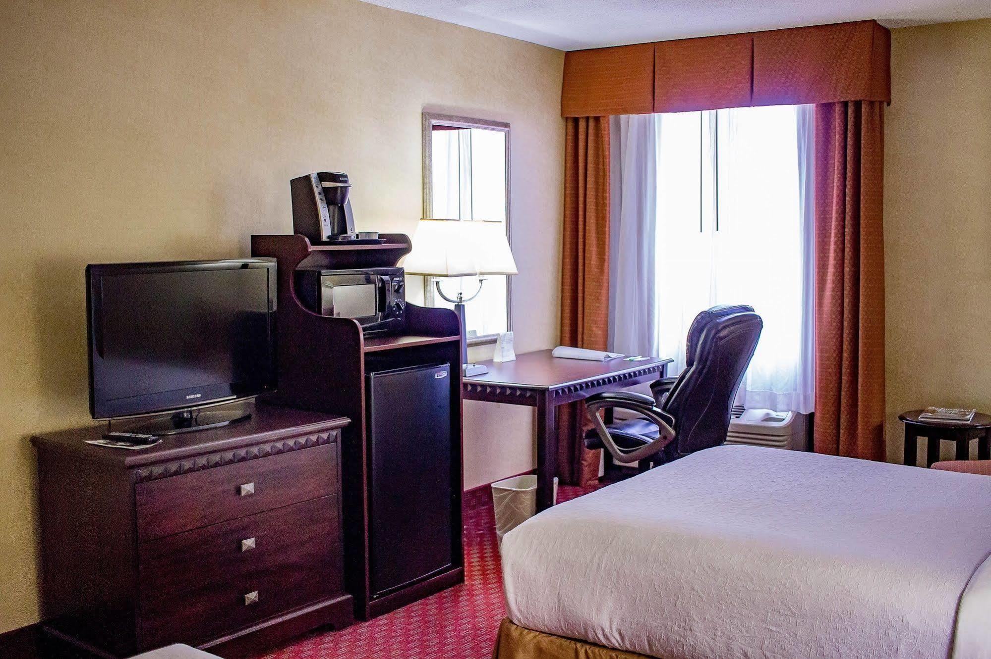 Holiday Inn Roanoke Airport - Conference Ctr By Ihg Exteriör bild